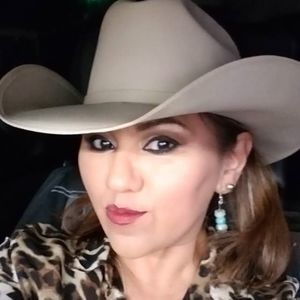 Meet your Posher, Veronica